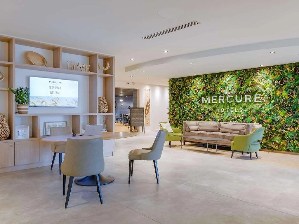 Mercure Lyon Est Villefontaine Hotel