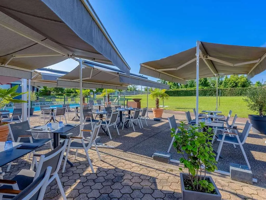 Mercure Lyon Est Villefontaine 4*,