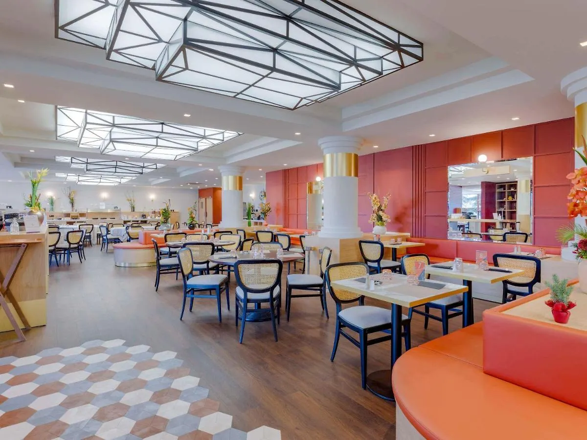 Mercure Lyon Est Villefontaine 4*,